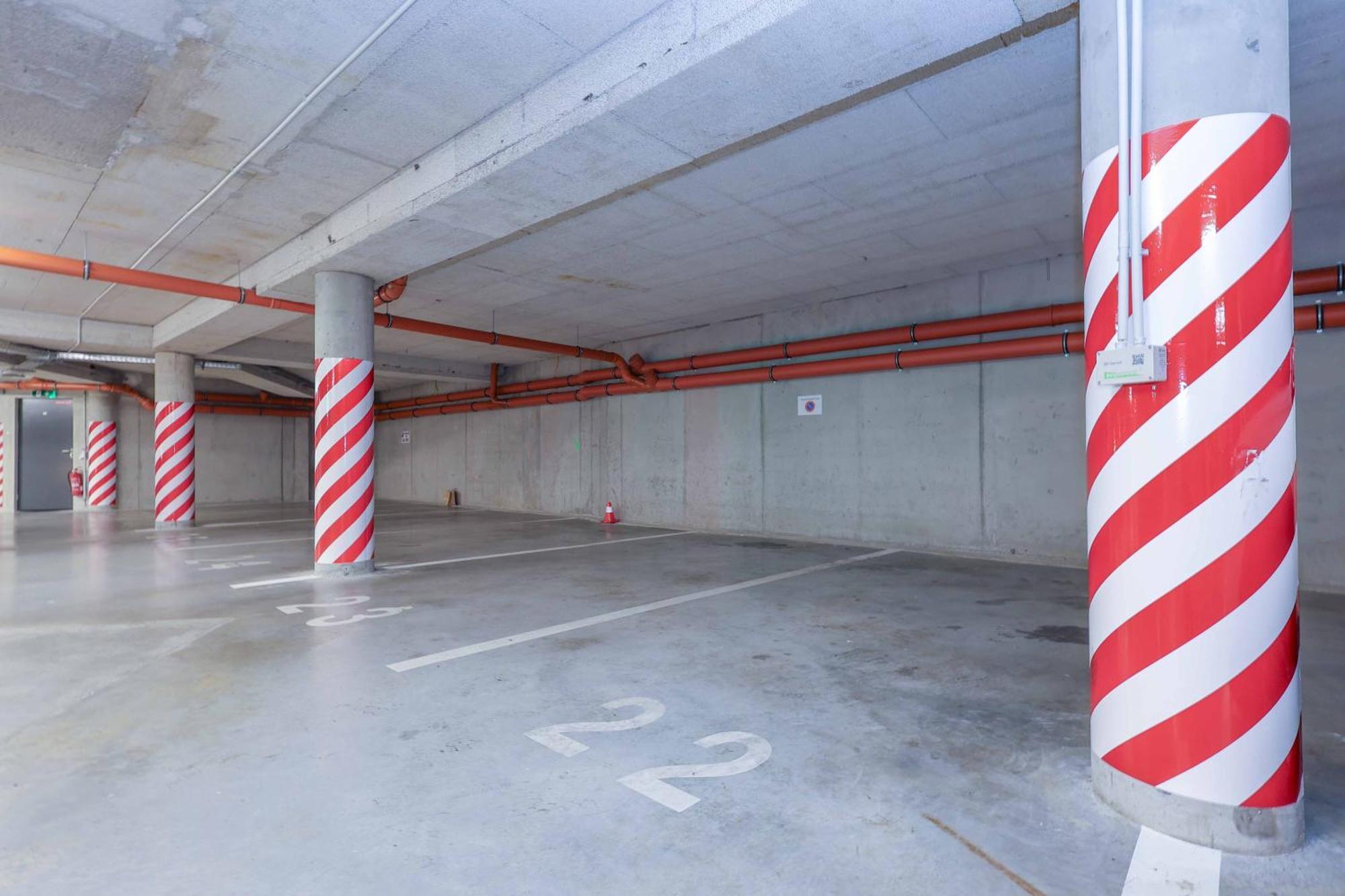 ブラチスラヴァAdamick Place In City Centre With Free Parkingアパートメント エクステリア 写真